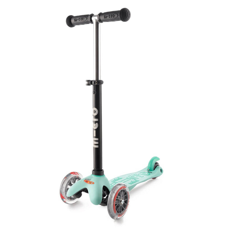 Micro Mini2Go Deluxe Plus Scooter
