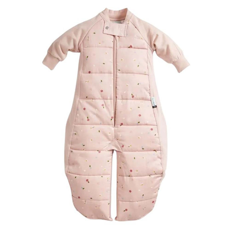 The ErgoPouch 2.5 Tog Sleep Suit Bag Daisies is a light pink, long-sleeved sleep sack with daisy patterns, padded quilted organic cotton, and two leg openings for easy movement.