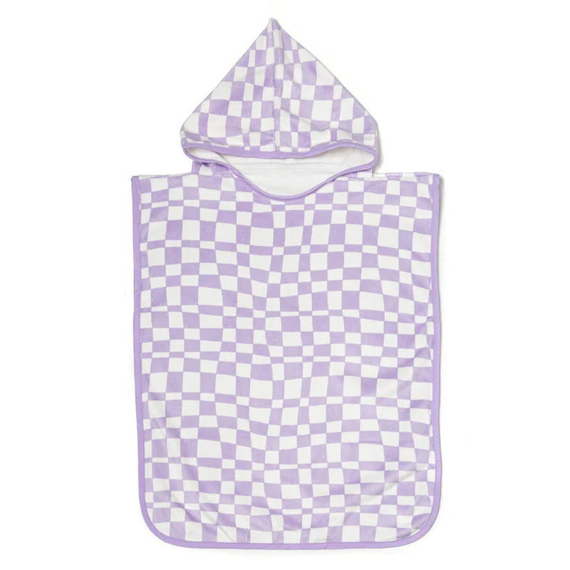 The IZIMINI Ava Beach Poncho is a sand-resistant, hooded towel for babies, featuring a wavy lavender and white checkerboard pattern and shown flat on a white background.