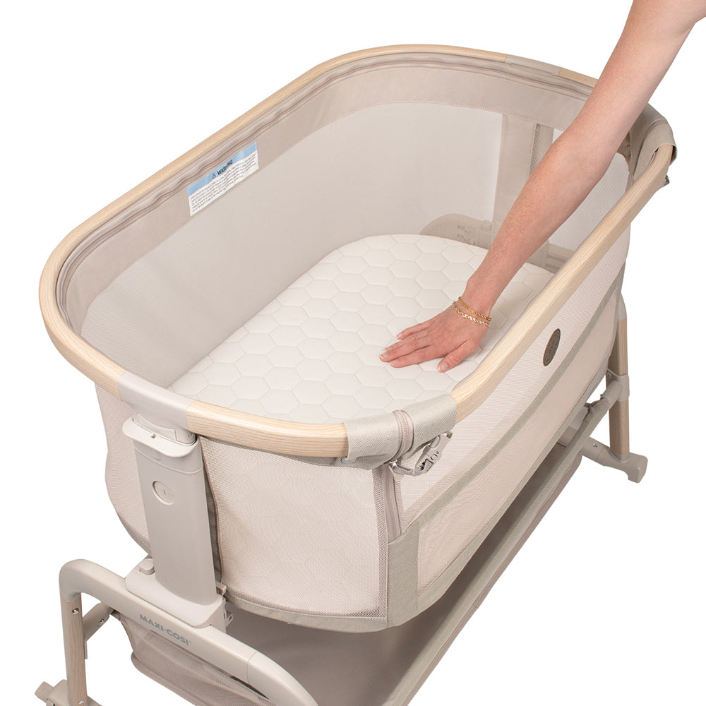 Maxi Cosi Iora Air Lux Bedside Sleeper
