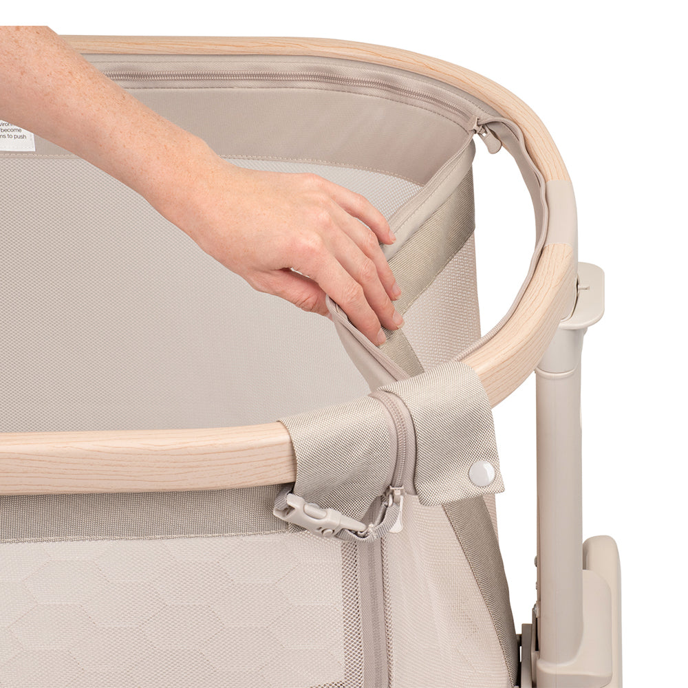 Maxi Cosi Iora Air Lux Bedside Sleeper