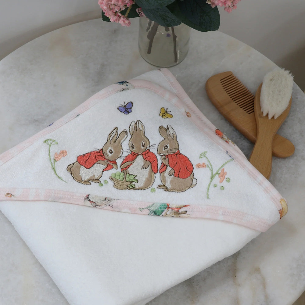 Bubba Blue Flopsy Mopsy & Cottontail Hooded Towel