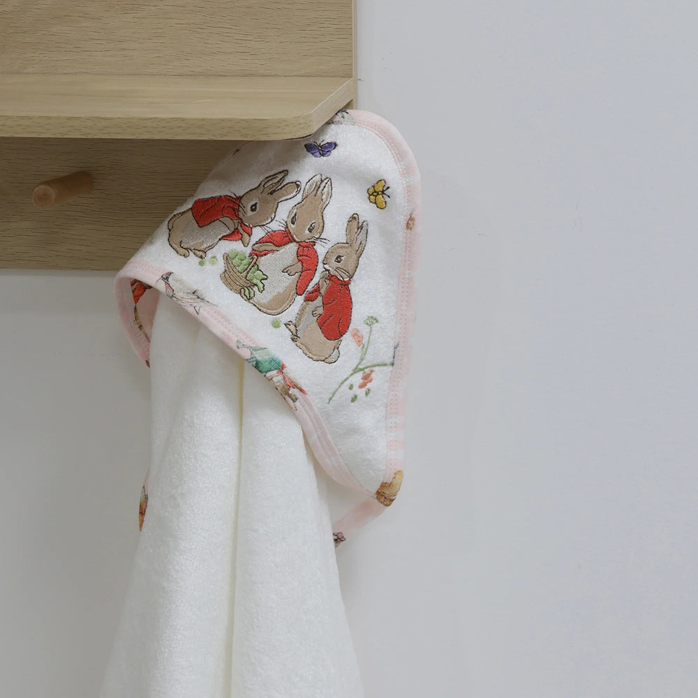 Bubba Blue Flopsy Mopsy & Cottontail Hooded Towel