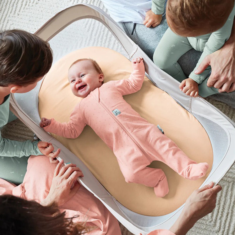 ErgoPouch Easy Sleep Portable Bassinet V2 Ecru