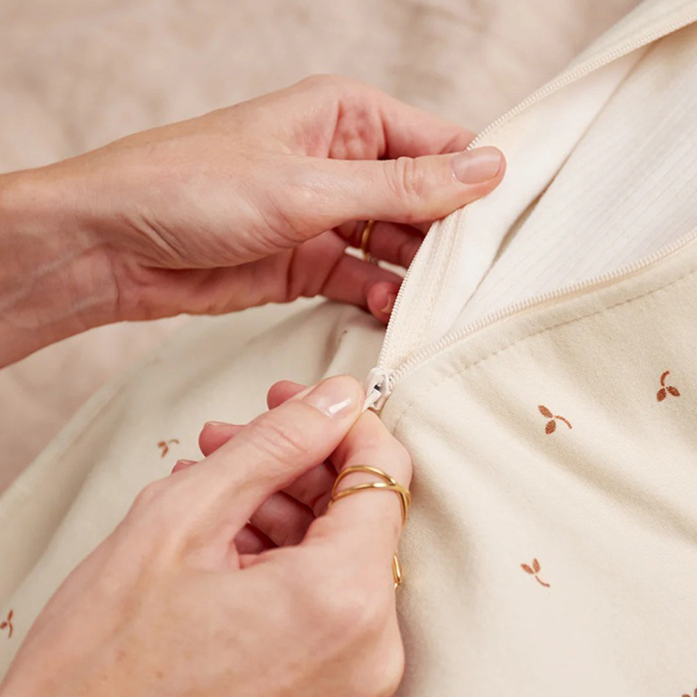 Love To Dream Swaddle Up Transition Bag 1.5T Stretch Cotton Fleece Twigs Oatmeal