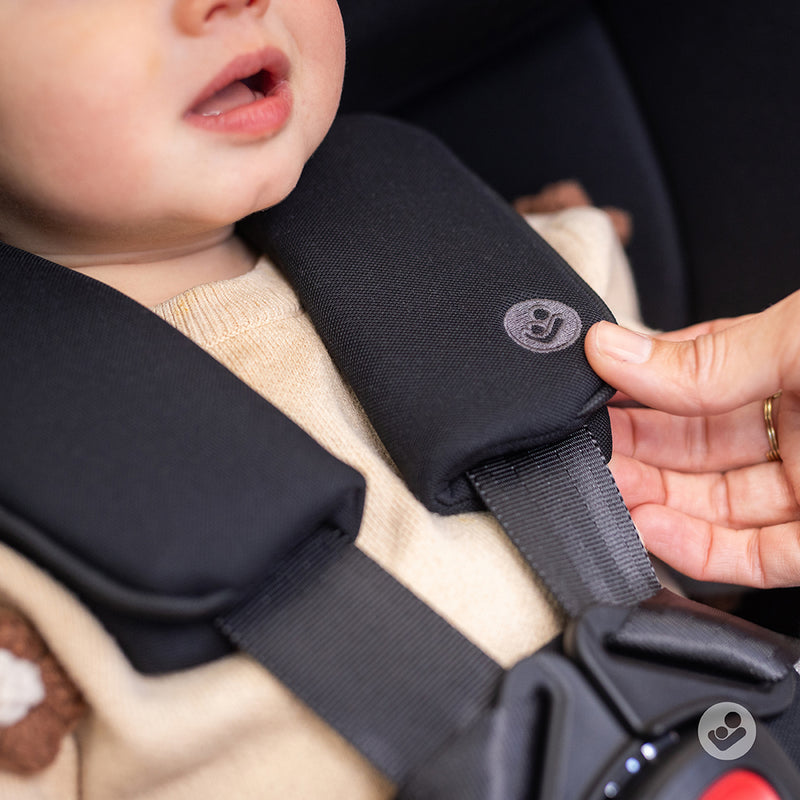 Maxi Cosi Raia LX 360 Rotating Car Seat + Raia LX Spare Base