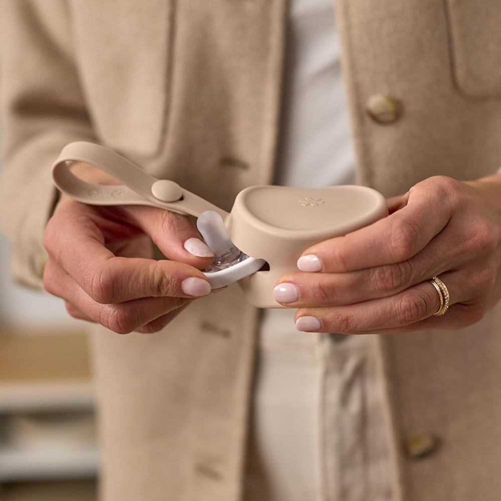 Skip Hop Silicone Soother Holder Oat