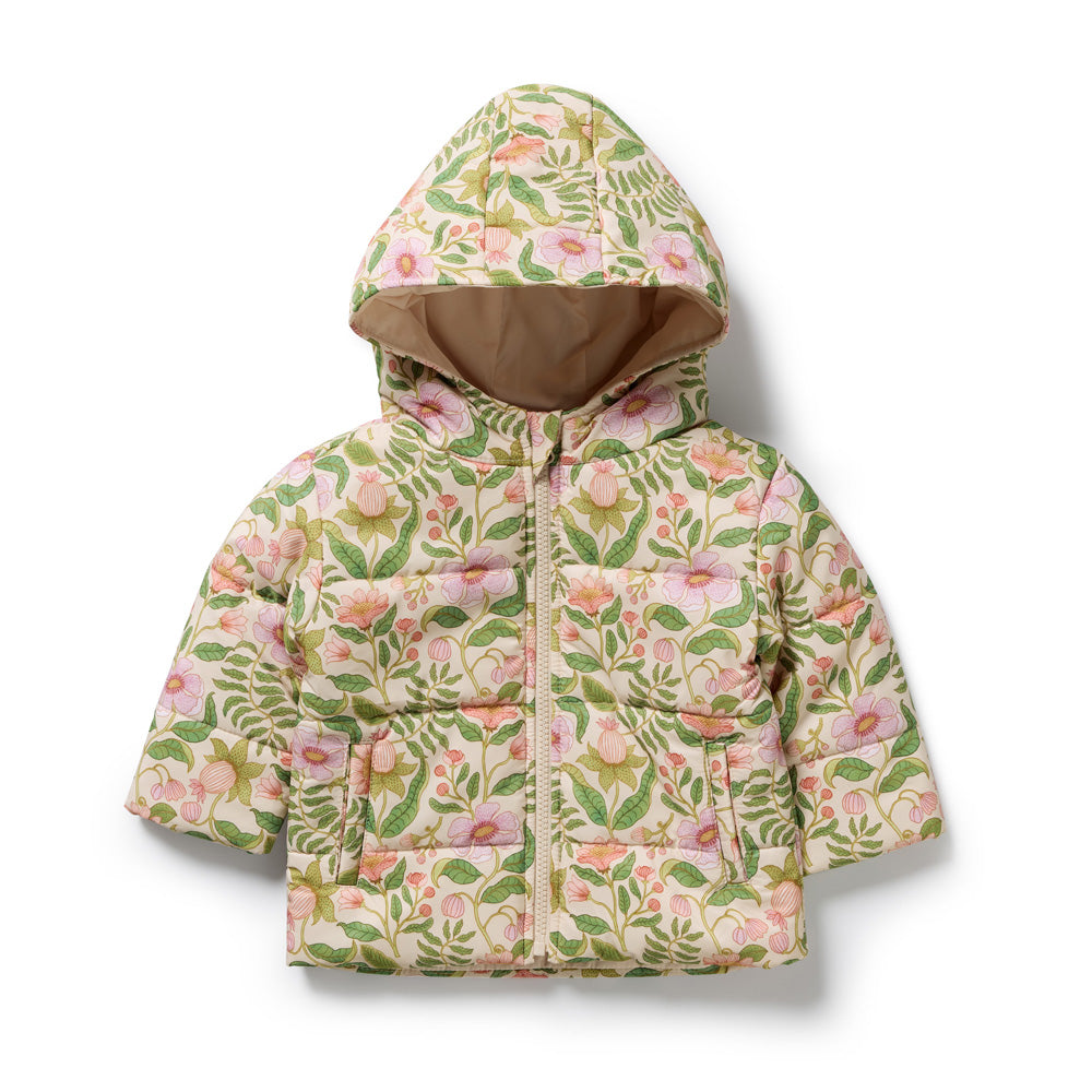The Wilson & Frenchy Ma Fleur Puffer Jacket is a kids’ hooded jacket made from recycled polyester, with a pastel floral print in pink, yellow, and green. It features a front zipper and two front pockets.